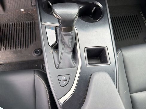 Used 2023 Lexus UX 250h AWD w/ Accessory Package (Z2) image 15