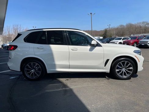 Used 2021 BMW X5 xDrive40i w/ M Sport Package AWD/4WD image 4