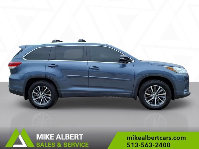 Used 2018 Toyota Highlander XLE AWD/4WD image 8