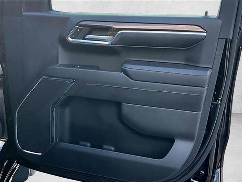 Used 2024 Chevrolet Silverado 1500 LT RWD image 18