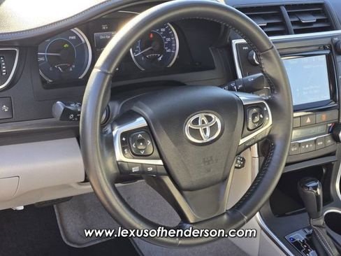 Used 2015 Toyota Camry XLE w/ Moonroof Package image 23