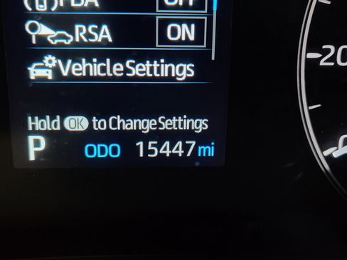 Used 2025 Toyota Corolla LE image 2