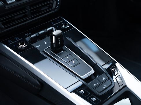 Used 2021 Porsche 911 Carrera image 28