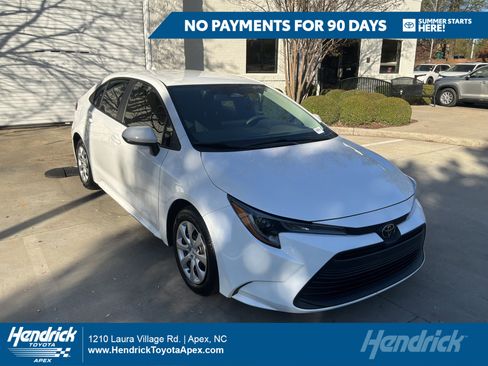 Used 2026 Toyota Corolla LE FWD image 1