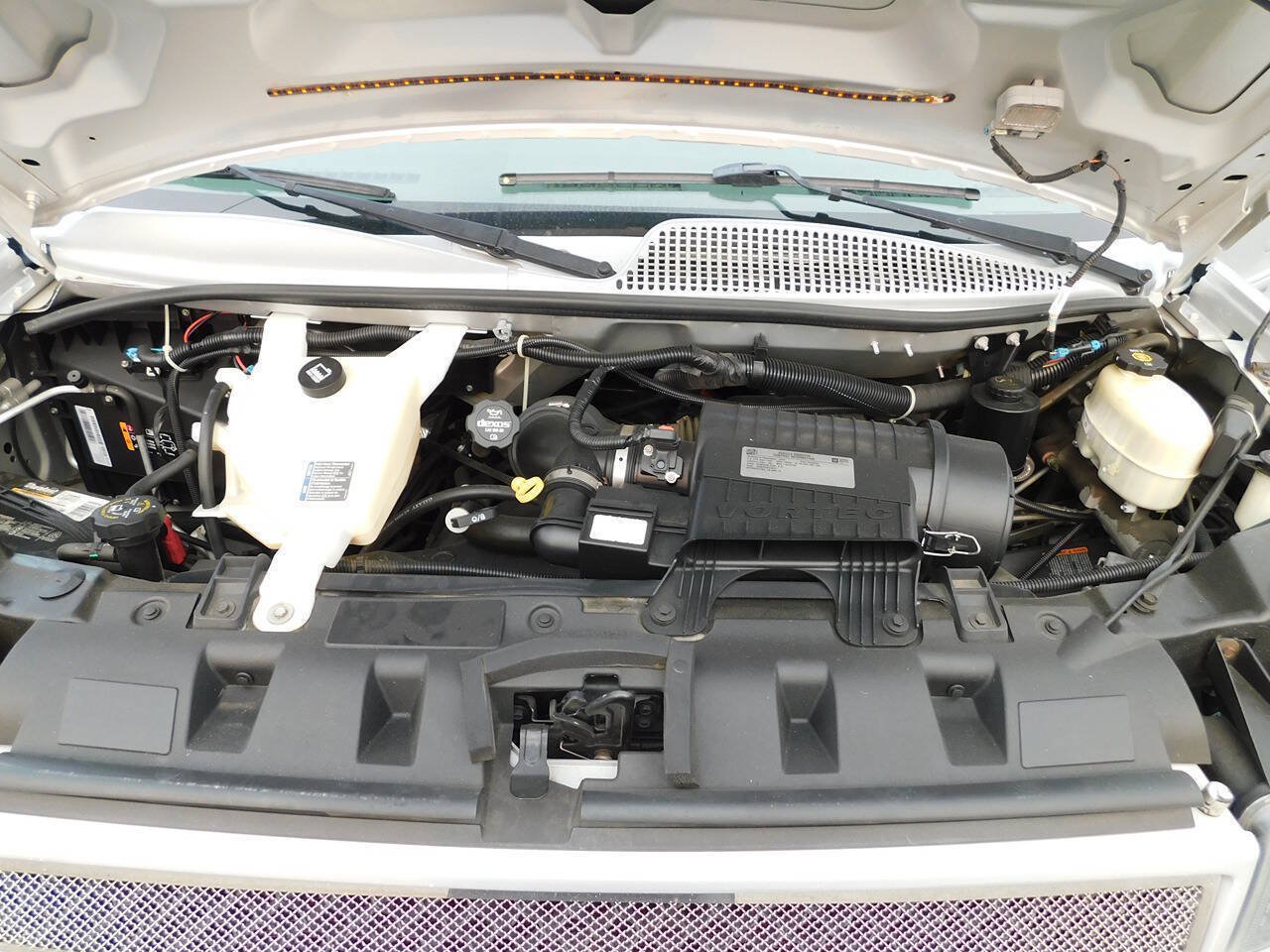 Used 2016 Chevrolet Express 2500 RWD image 54