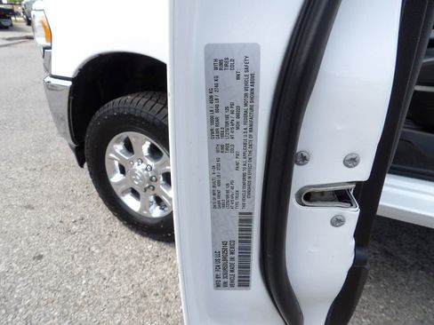 Used 2024 RAM 2500 Big Horn w/ Off Road Package AWD/4WD image 64