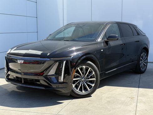 Used 2024 Cadillac Lyriq Sport w/ LPO, Floor Liner Package RWD image 2
