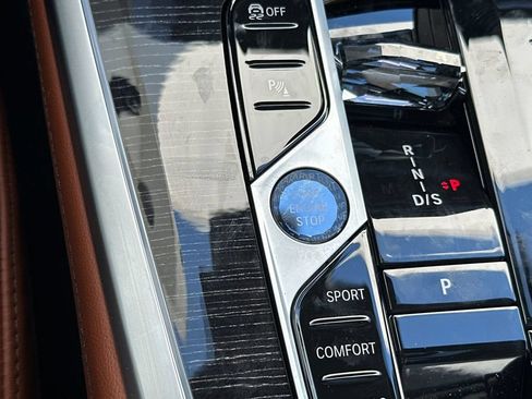 New 2026 BMW X7 M60i AWD/4WD image 26
