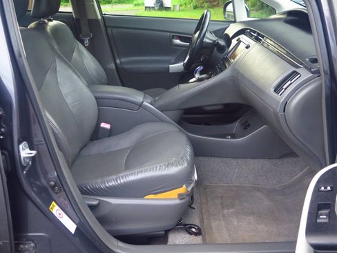 Used 2010 Toyota Prius Five FWD image 15