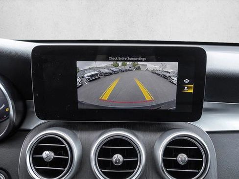 Used 2020 Mercedes-Benz GLC 300 4MATIC image 17