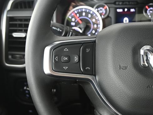 Used 2025 RAM 1500 Big Horn AWD/4WD image 36