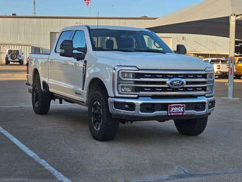 Used 2024 Ford F250 Lariat w/ Lariat Ultimate Package AWD/4WD image 3