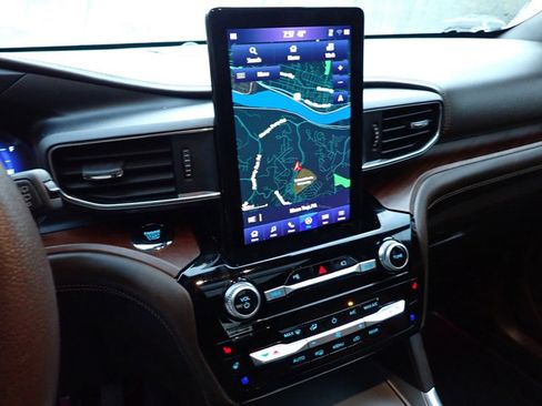 Used 2023 Ford Explorer King Ranch w/ Technology Package image 36