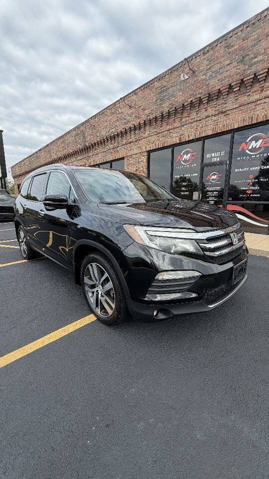Used 2017 Honda Pilot Touring image 1
