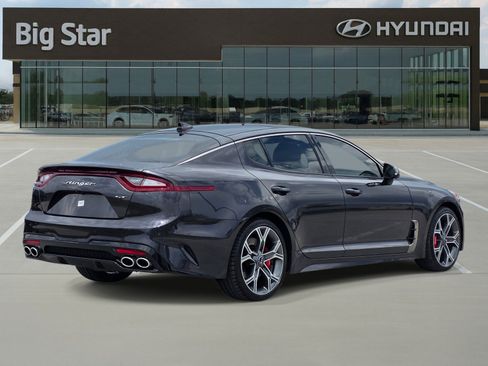 Used 2020 Kia Stinger GT2 RWD image 4