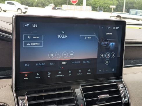 Used 2023 Lincoln Navigator L Reserve AWD/4WD image 15