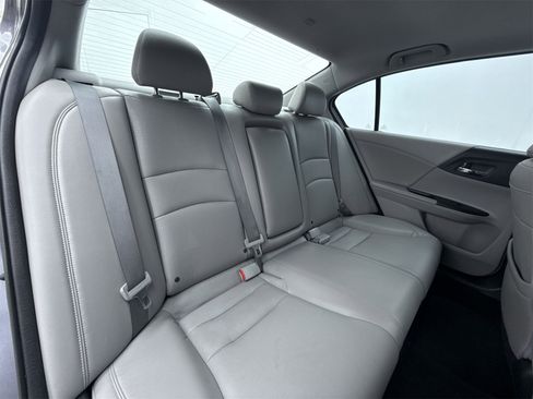 Used 2015 Honda Accord Touring image 38