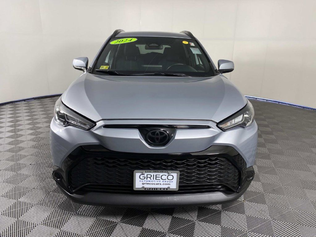 Used 2024 Toyota Corolla Cross AWD Hybrid image 3