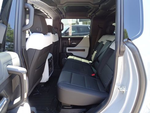 New 2025 GMC Hummer EV 3X w/ Extreme Off-Road Package image 22