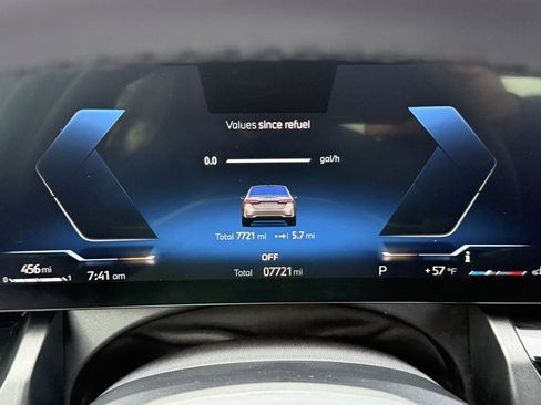 Used 2025 BMW 530i image 25