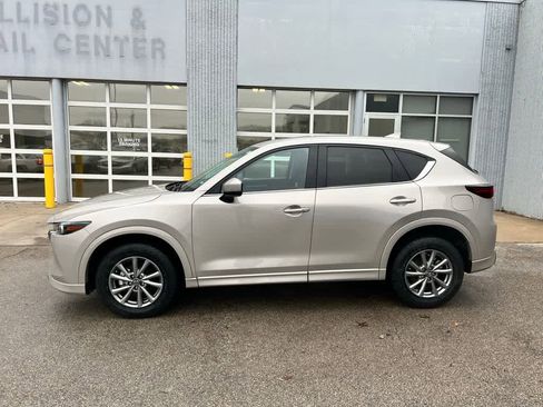 Used 2025 MAZDA CX-5 AWD 2.5 S w/ Preferred Package image 3