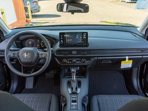 New 2026 Honda HR-V LX image 17