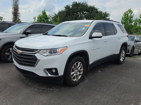 Used 2020 Chevrolet Traverse LT FWD image 3