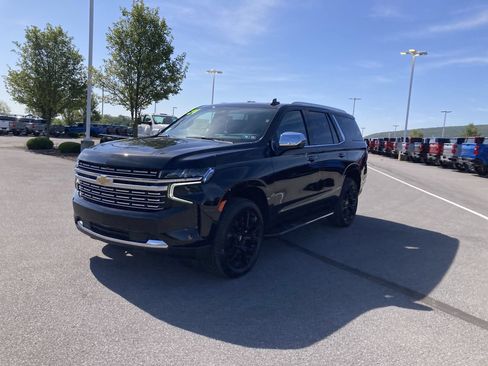 Used 2024 Chevrolet Tahoe Premier w/ Premium Package AWD/4WD image 3