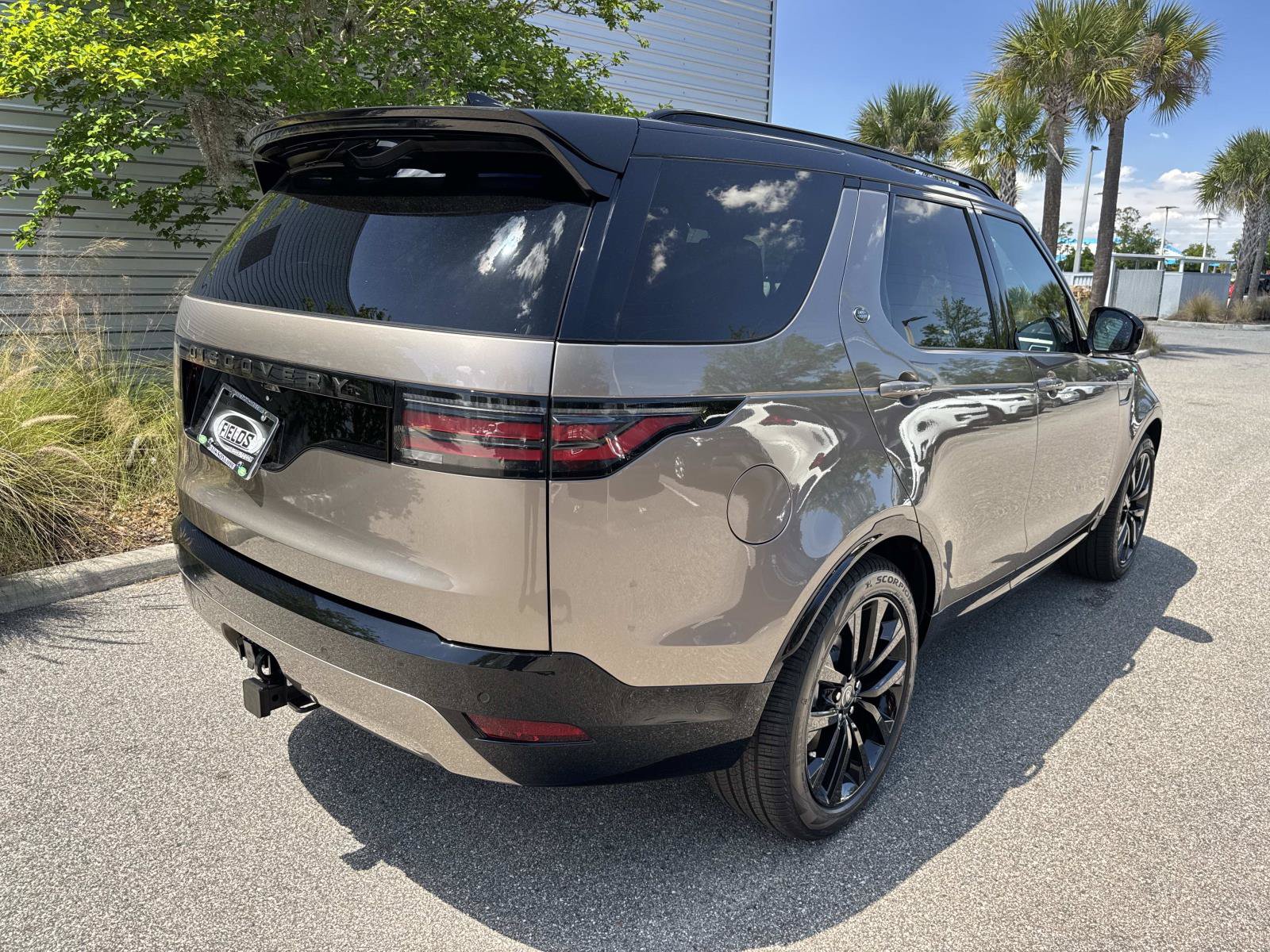 Used 2026 Land Rover Discovery Dynamic SE AWD/4WD image 6