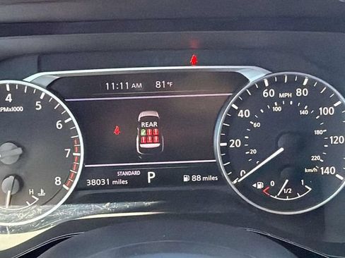 Certified 2025 Nissan Pathfinder SV FWD image 11