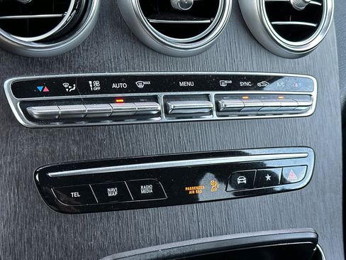 Used 2022 Mercedes-Benz GLC 300 image 22