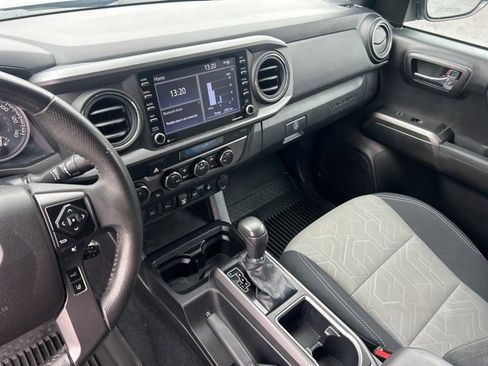 Used 2021 Toyota Tacoma TRD Off-Road w/ Technology Package image 28