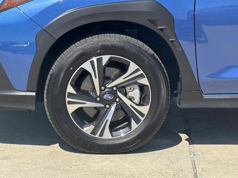 Certified 2025 Subaru Crosstrek 2.5i Premium AWD/4WD image 29