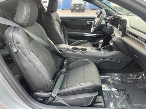 Used 2024 Ford Mustang Coupe RWD image 15