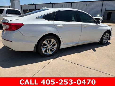Used 2018 Honda Accord LX image 3