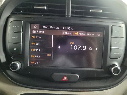 Used 2025 Kia Soul LX image 25