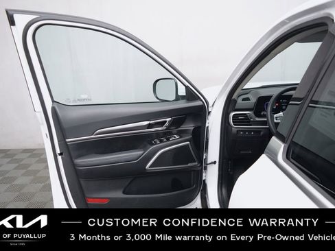 Certified 2023 Kia Telluride S w/ S Sunroof Package image 9