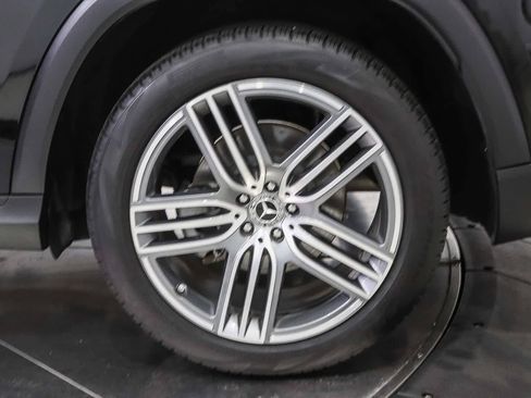 Used 2025 Mercedes-Benz GLS 450 4MATIC image 8