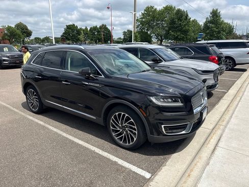 Used 2019 Lincoln Nautilus Reserve AWD/4WD image 2