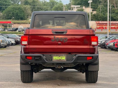 Used 2021 Jeep Gladiator Sport AWD/4WD image 3