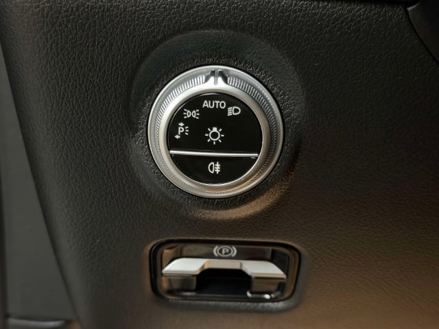 Certified 2023 Mercedes-Benz C 300 4MATIC Sedan image 20