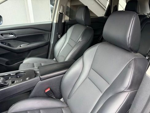 Certified 2024 Nissan Rogue SV w/ SV Premium Package FWD image 12