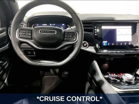 Used 2024 Jeep Wagoneer Series II AWD/4WD image 11