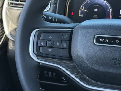 Used 2023 Jeep Wagoneer Series III w/ Convenience Group I image 14