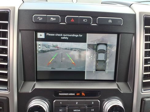 Used 2018 Ford F150 Platinum w/ Equipment Group 701A Luxury AWD/4WD image 28