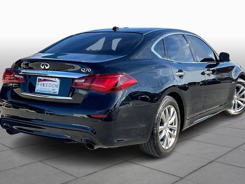 Used 2015 INFINITI Q70 Hybrid w/ Deluxe Touring Package image 11