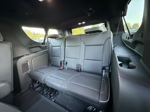 New 2025 Chevrolet Suburban Premier w/ Sun And Tow Package image 15