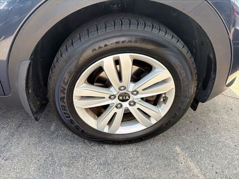 Used 2017 Kia Sportage LX AWD/4WD image 4
