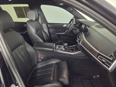 Used 2021 BMW X7 xDrive40i w/ M Sport Package AWD/4WD image 32