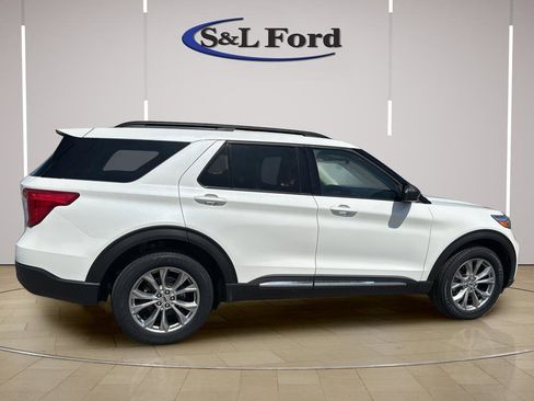 Certified 2023 Ford Explorer XLT w/ Equipment Group 202A AWD/4WD image 8